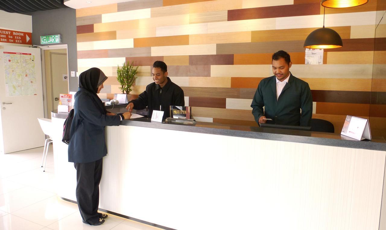 Uptown Subang Airport Hotel Shah Alam Kültér fotó